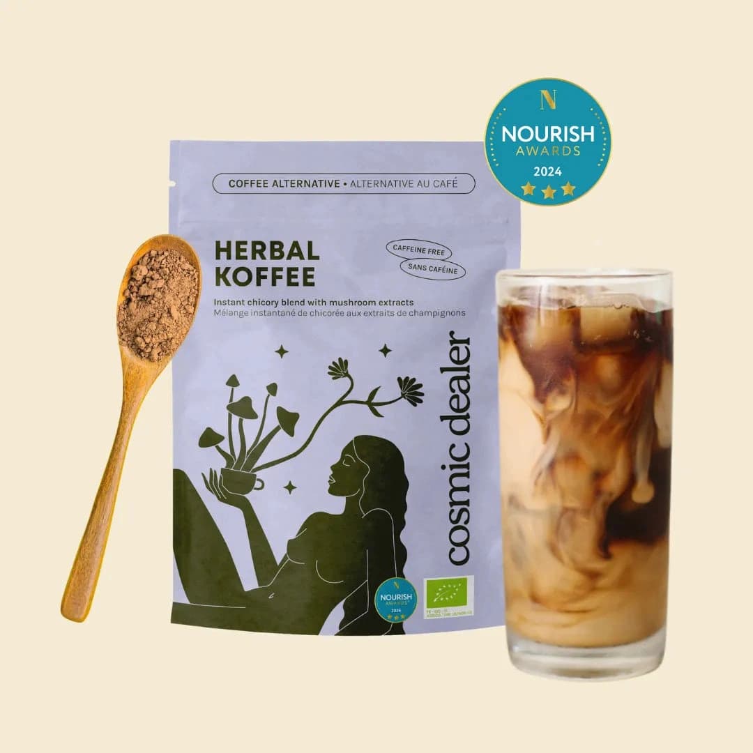 Herbal Koffee original blend — Nové fialové balení, lžíce směsi a sklenice ledového latte