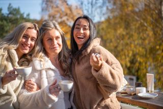 Dnešní půlnocí končí předvánoční akce na naši havajskou Leahlani, portugalskou Catarinu a Little Butterfly péči pro...